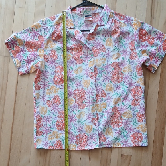 Vintage Floral Short Sleeve Women's Top - Picture 6 of 7